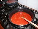 Voeg de tomaten toe en breng aan de kook.