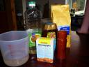 Zet alle ingrediÃ«nten klaar: volkorenmeel, gist, honing, water, zout en zonnebloemolie