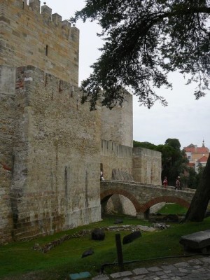 055 de toegang tot het Castelo de São Jorge