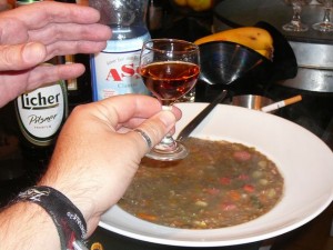 bazbo's dinner - Georg's lentil soup with Spreewasser liquer!