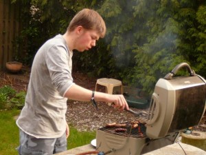 Luuk tijdens onze eerste barbecue van het jaar - First bbq of the year - April 24, 2010