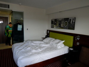 235 150322 Sunday - hotel room