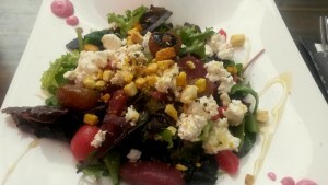 150618 125 lunch - salade geitenkaas met gepocheerde peer