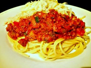 spaghetti met bolognesesaus en parmesan
